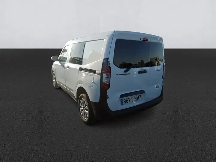 Ford Transit Courier 2026, foto 6