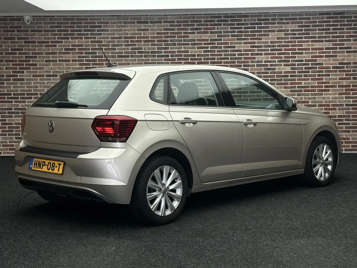 Volkswagen Polo 1.0 MPI Comfortline Stoelvrwm Parkeer sensor Gri - 2