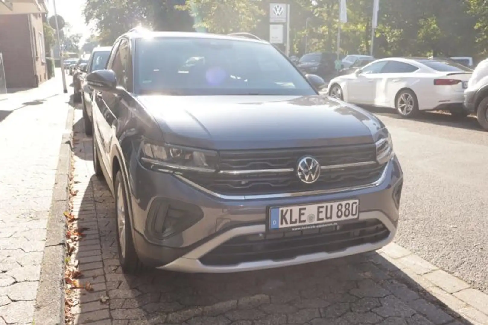 Volkswagen T-Cross 1.0 TSI OPF Life DSG Navi AHK Kamera PDC Gris - 2