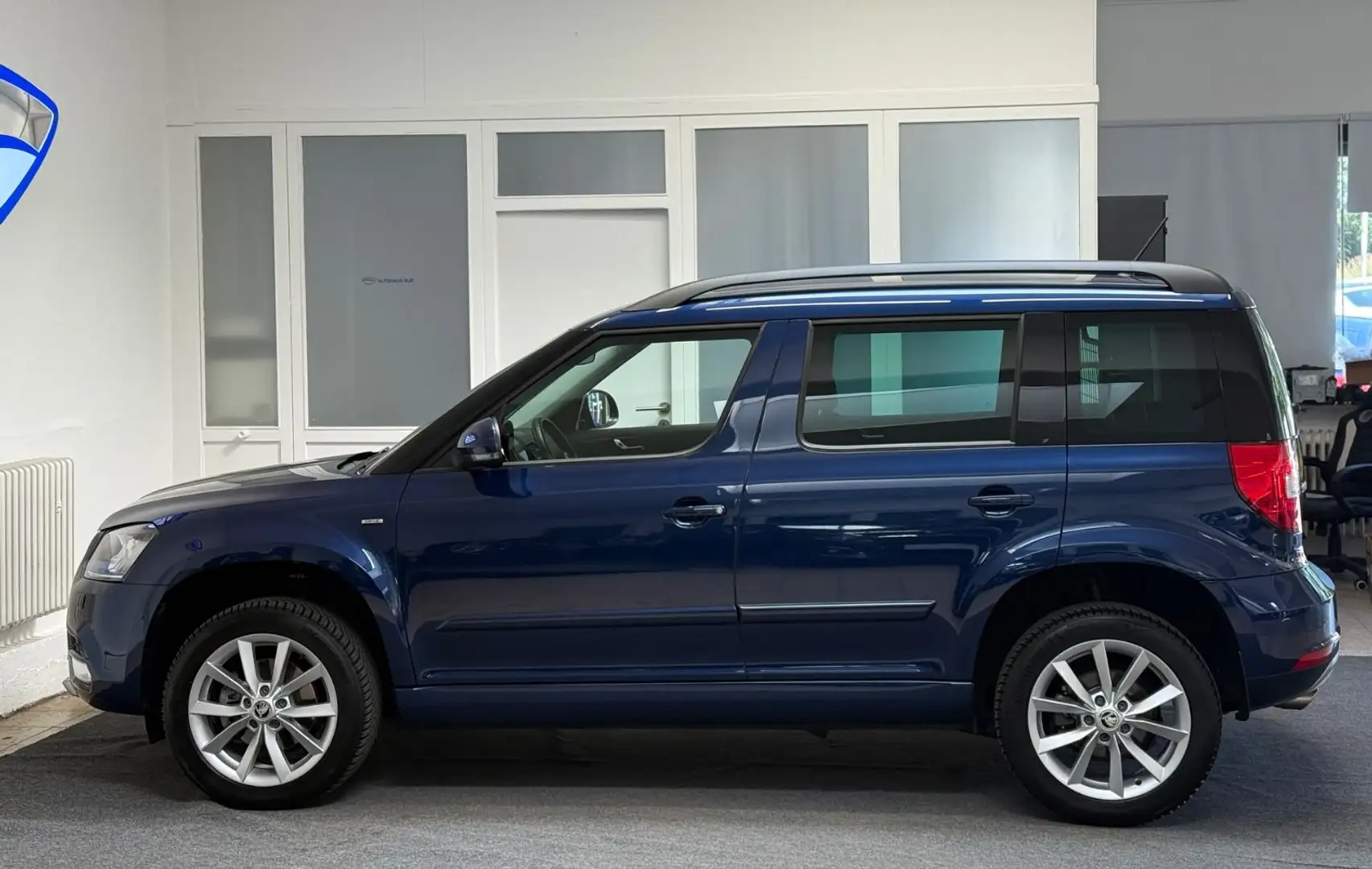Skoda Yeti Drive 4x4/AUTOMATIK/1TE HAND/UNFALLFREI Bleu - 2