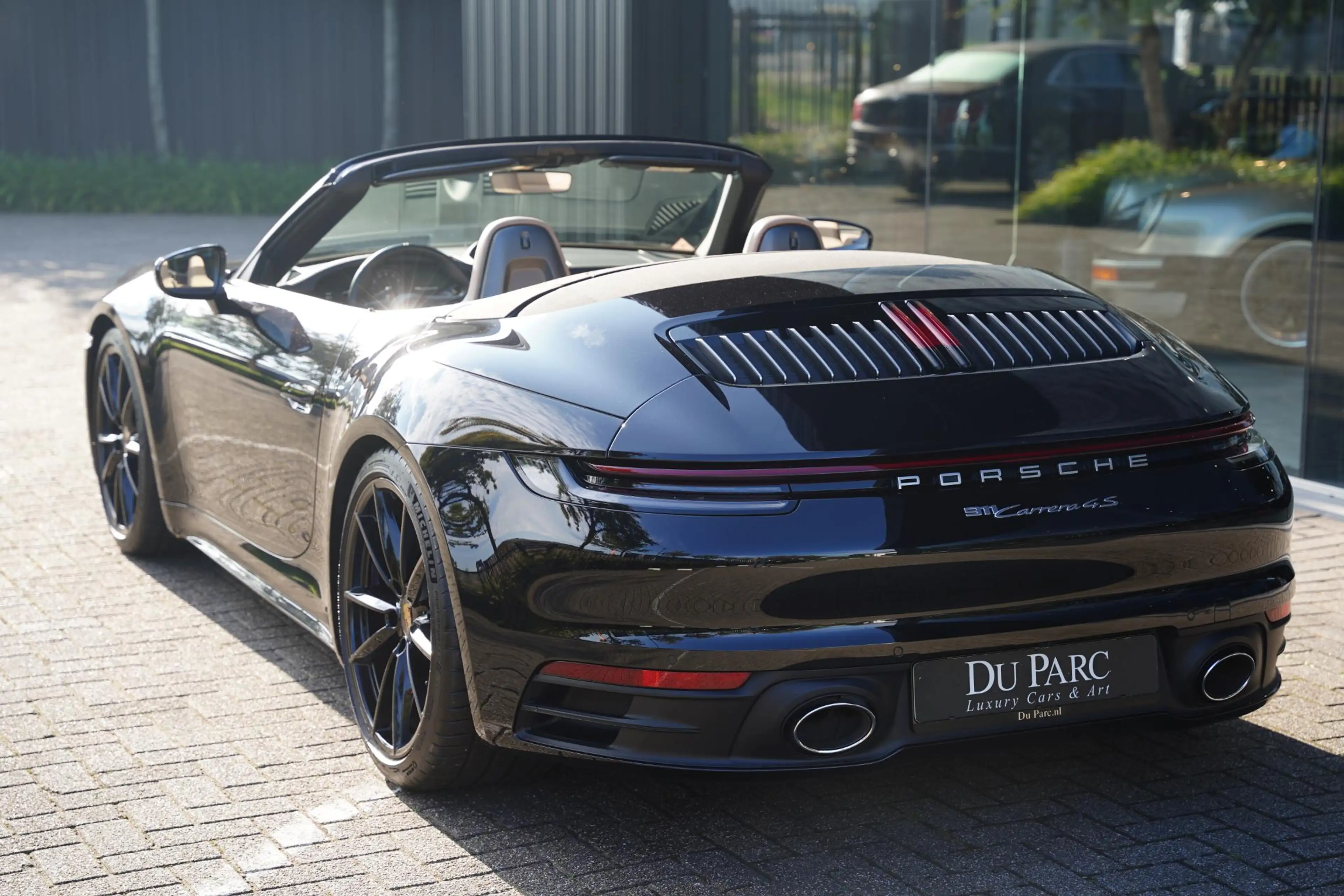 Porsche 992 992 Cabriolet 3.0 Carrera 4 S / New Service / Lede — photo 5