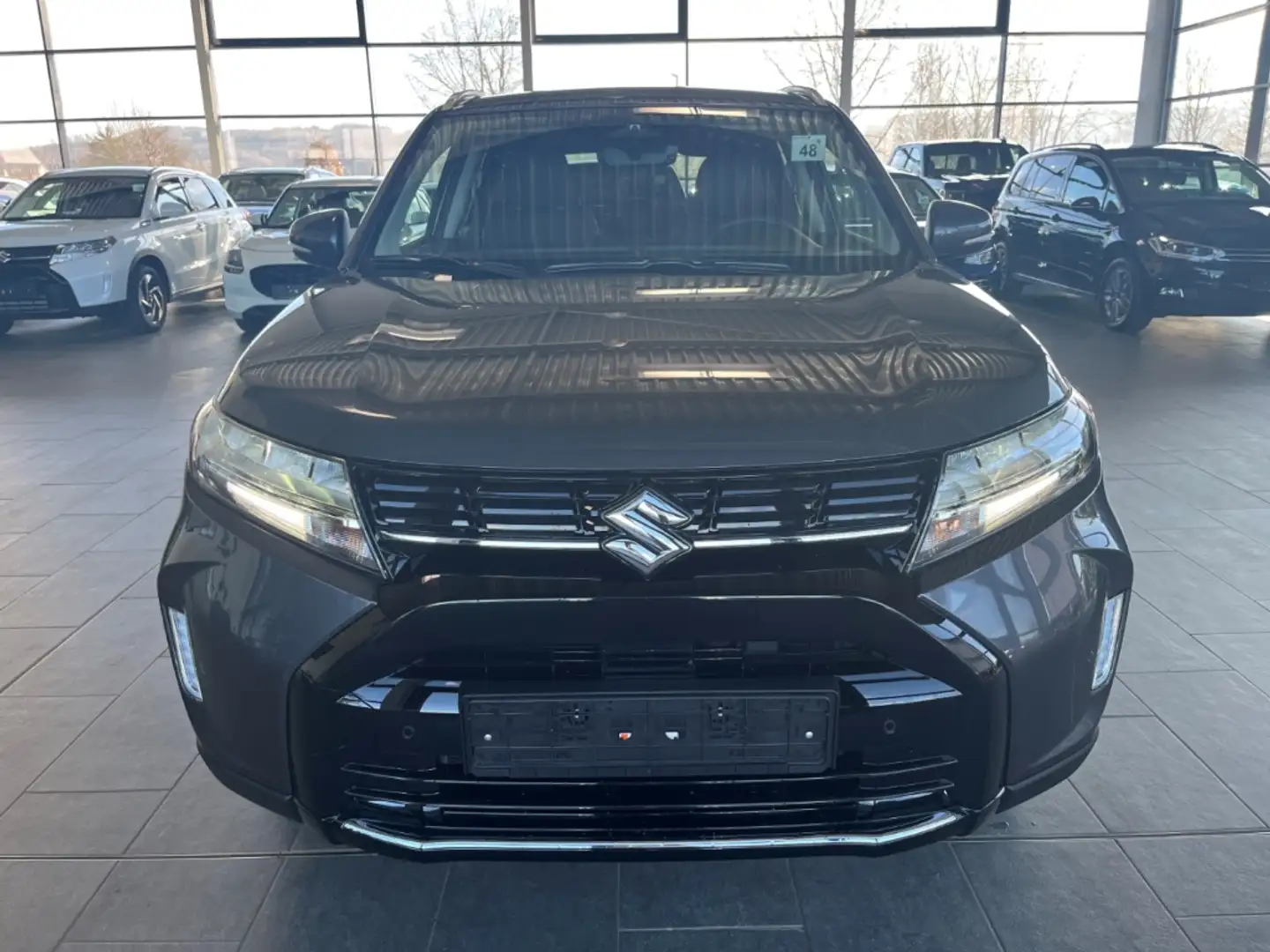 Suzuki Vitara 1.5 Facelift Comfort+ AHK Navi Kamera ACC LED Sitz Grau - 2