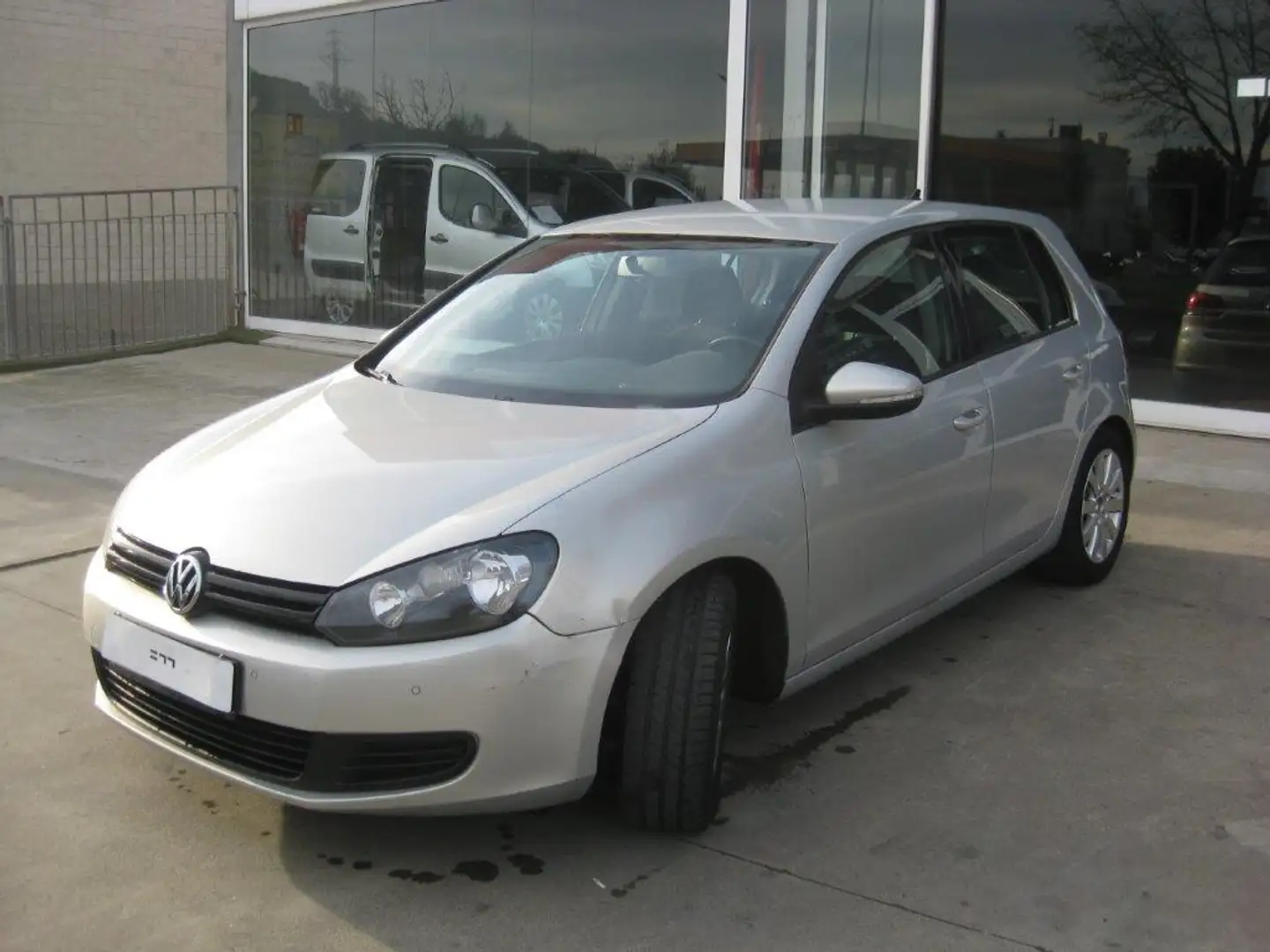 Volkswagen Golf 1.6TDI CR Bluemotion 105 Gris - 1