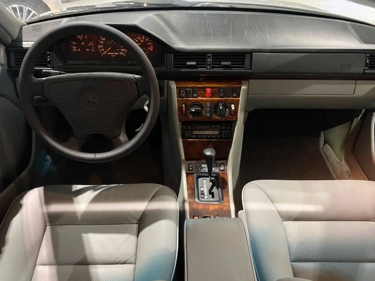 Mercedes-Benz E 36 AMG *H-Kennzeichen*Leder*SHZ*, foto 9