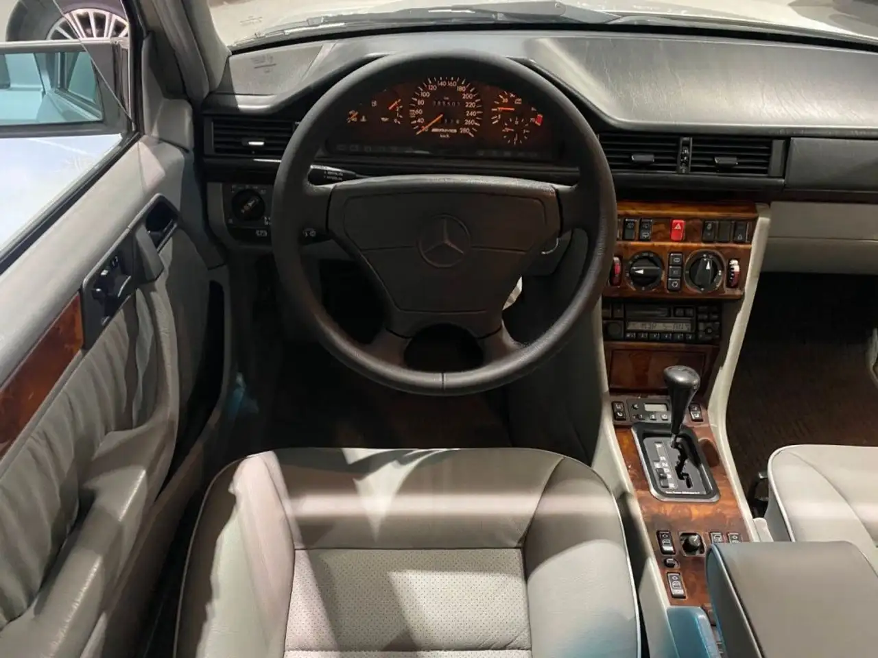 Mercedes-Benz E 36 AMG *H-Kennzeichen*Leder*SHZ*, foto 10
