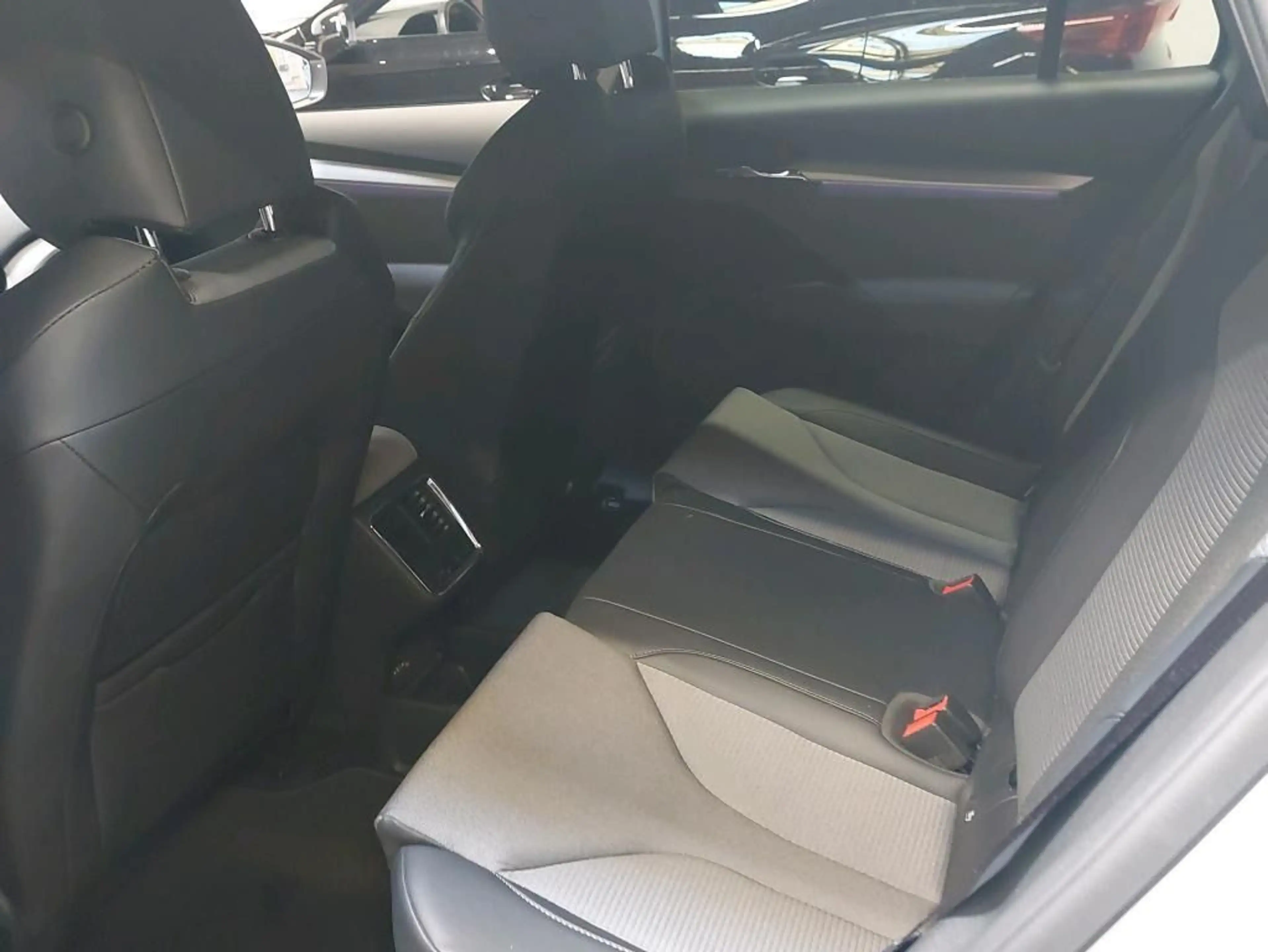 Skoda Enyaq 85x LOFT Edition 4x4 NAVI W-Pumpe KAMERA L — photo 6
