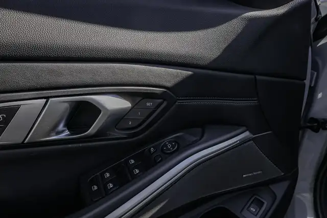 BMW M3 view 11