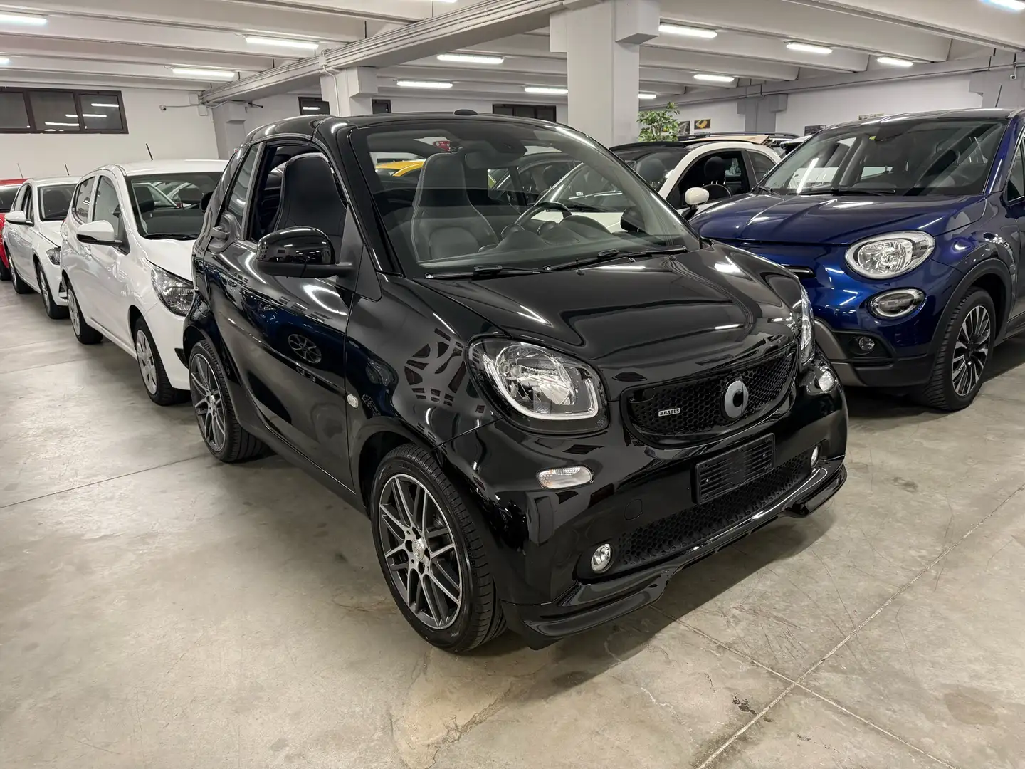 smart forTwo Cabrio 0.9 t Brabus Xclusive 109cv twinamic my18 Nero - 1
