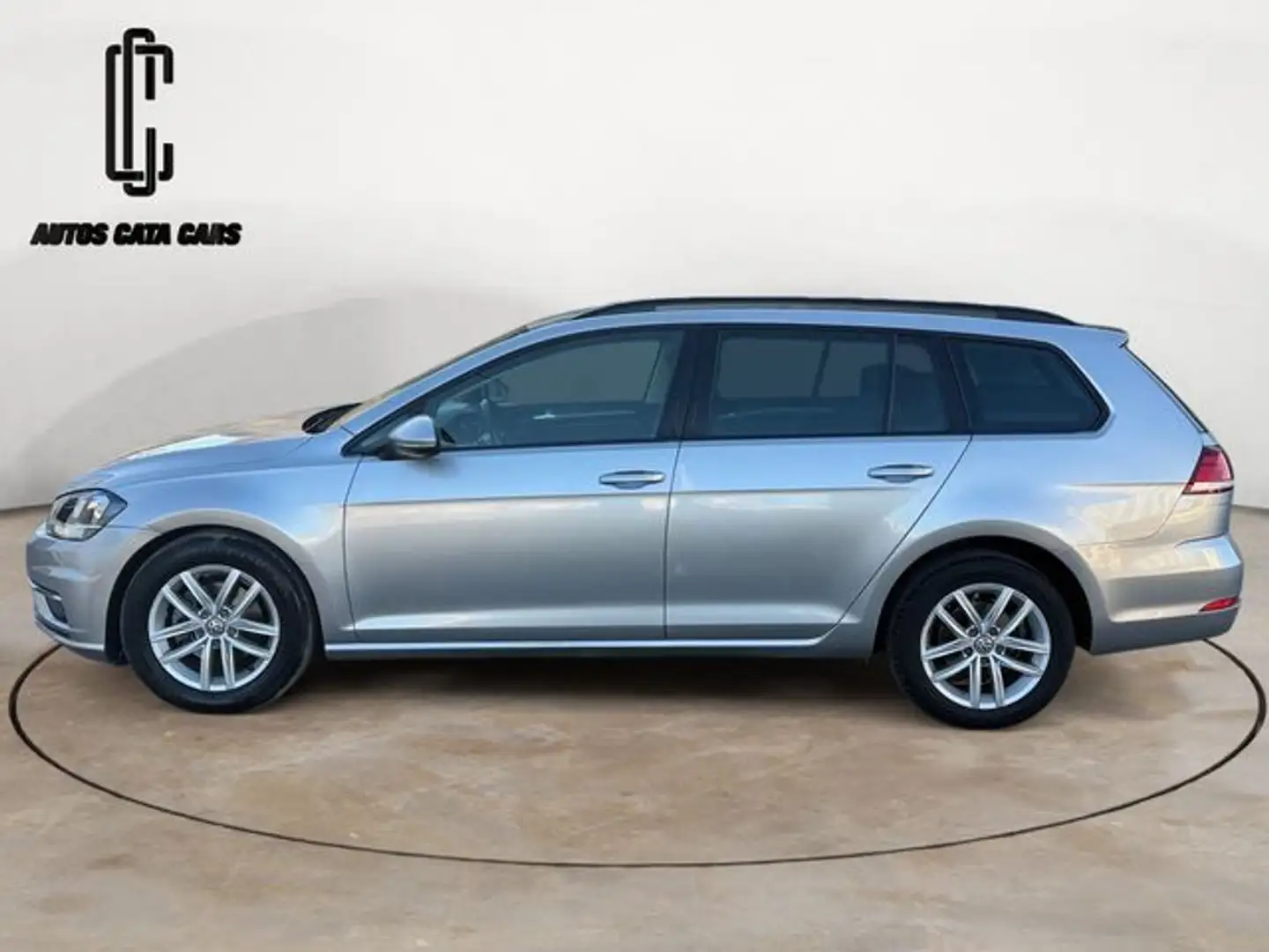 Volkswagen Golf Variant 1.6TDI Advance Plateado - 2