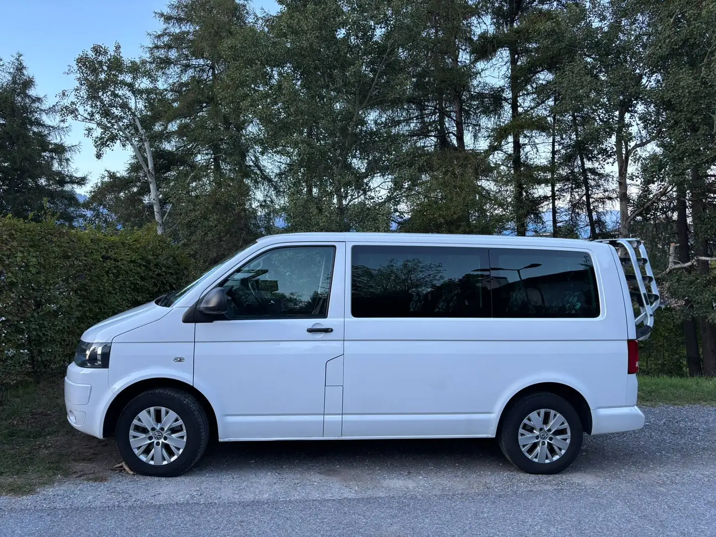 Volkswagen T5 Multivan Startline 2.0 TDI Weiß - 1