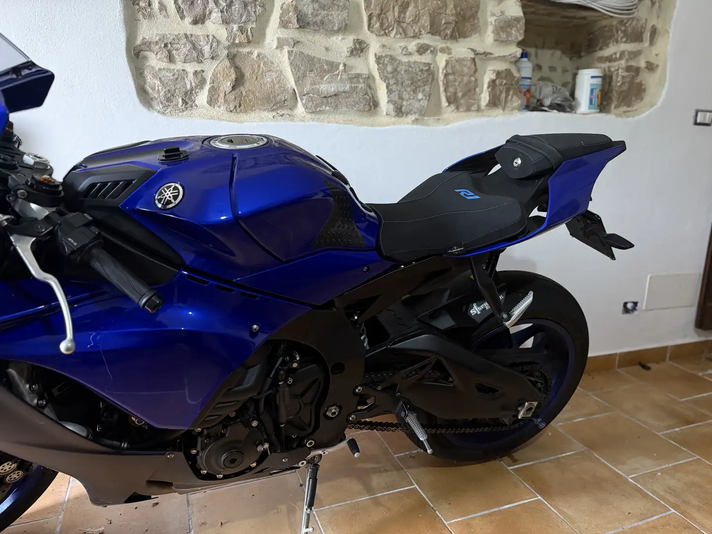 Yamaha YZF-R1 - 2
