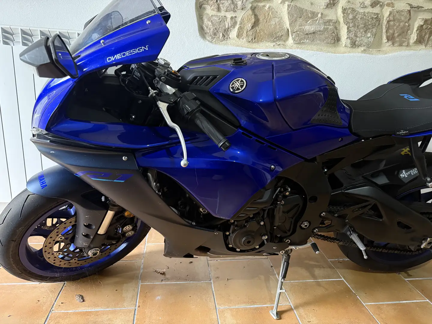 Yamaha YZF-R1 - 1