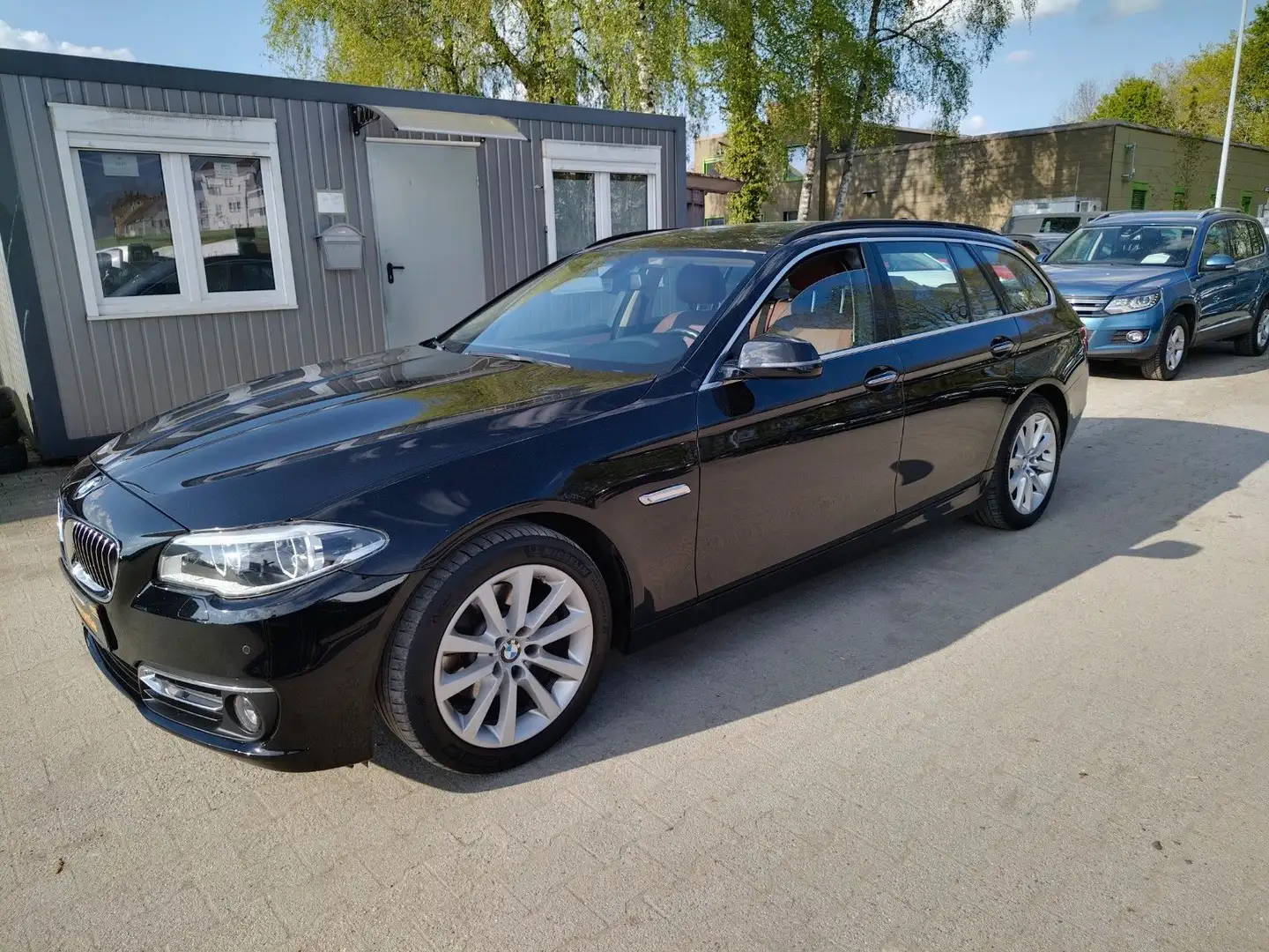BMW 520 Touring 520 d xDrive+LEDER+NAVI+TÜV/NEU+GARANTIE Negro - 1