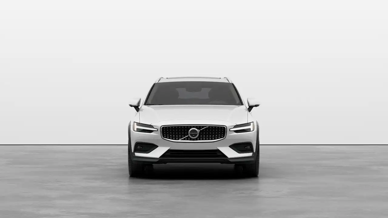 Volvo V60 Cross Country снимка Volvo V60 Cross Country