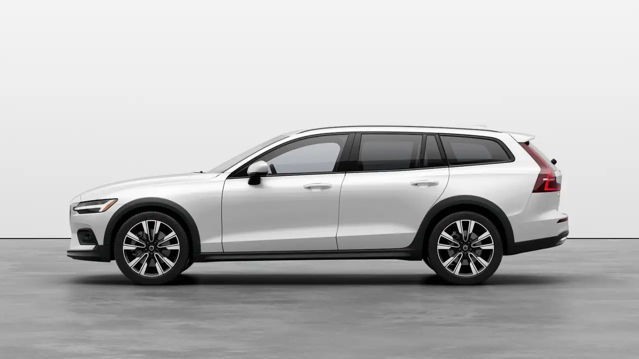 Volvo V60 Cross Country снимка Volvo V60 Cross Country