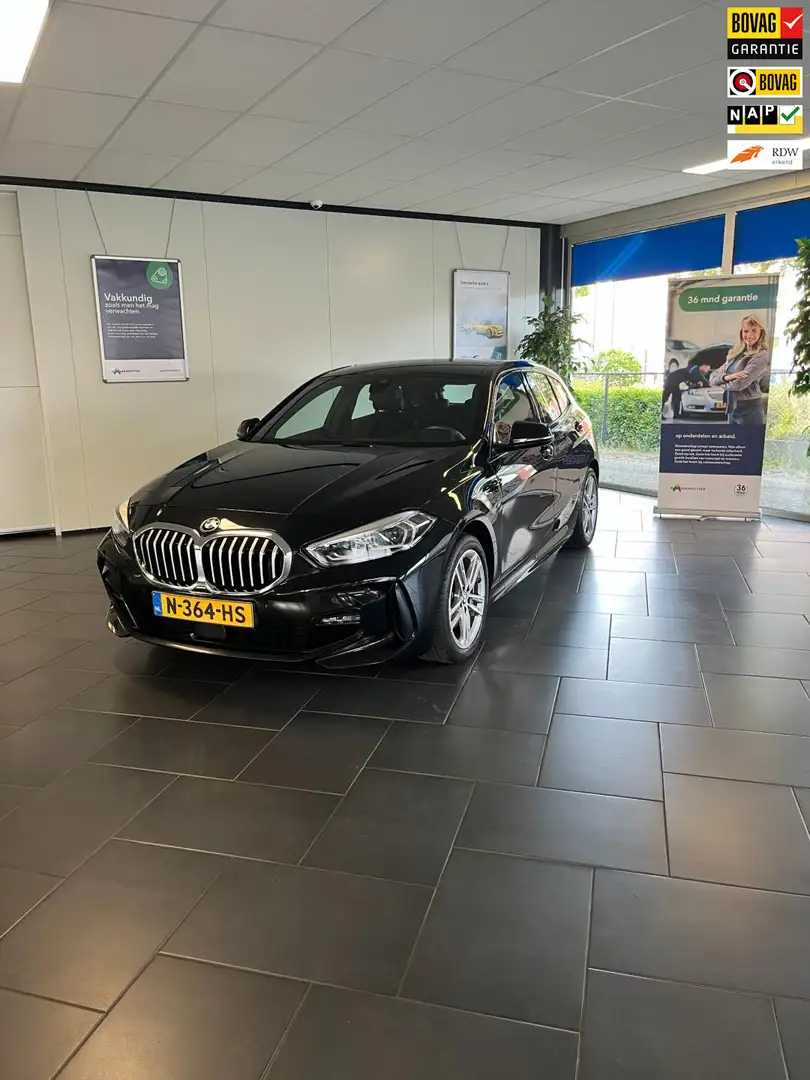 BMW 118 1-serie 118i Business Edition Zwart - 1