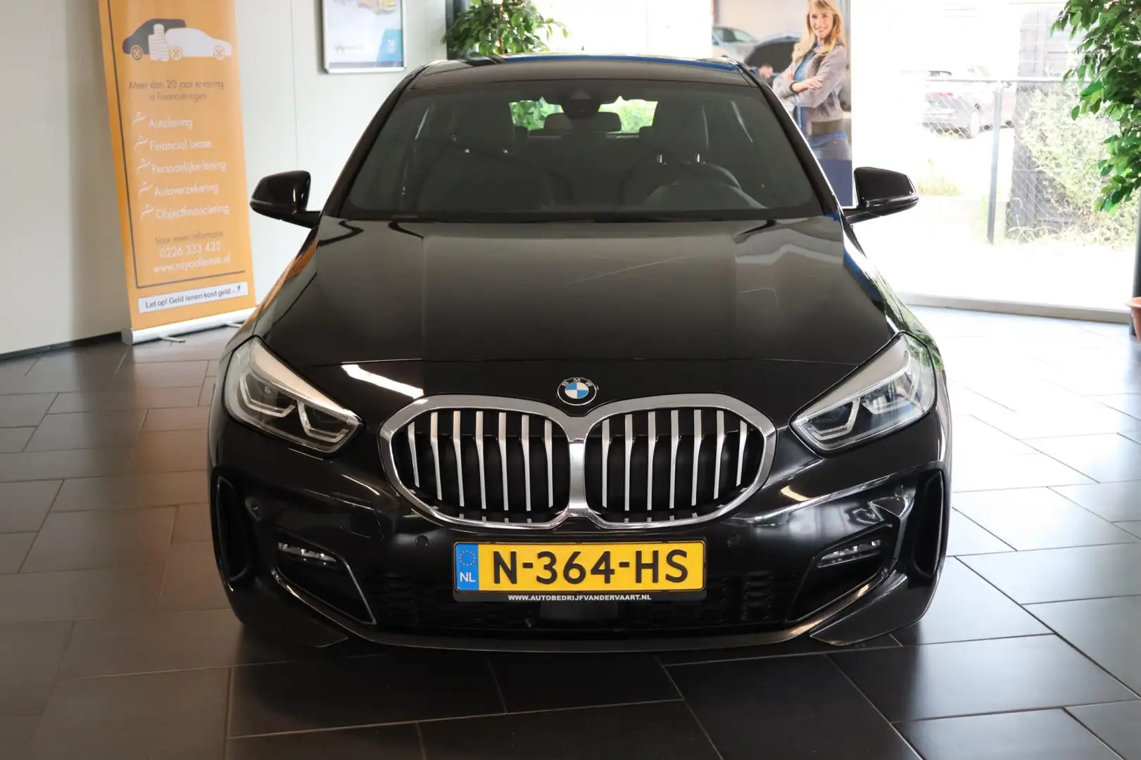BMW 118 1-serie 118i Business Edition Zwart - 2