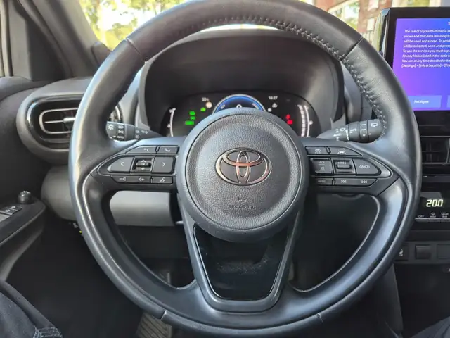 Toyota Yaris Cross view 15