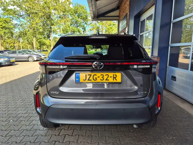Toyota Yaris Cross view 6