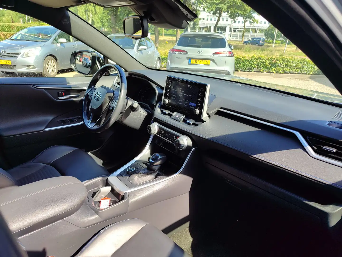 Toyota RAV 4 2.5 HYBRID AWD BI-TONE 4S-BANDEN STOELVERW NAVI AP Gris - 2