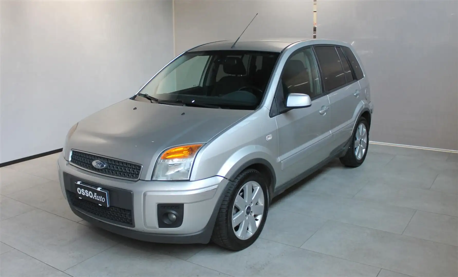 Ford Fusion 1.6 TDCI 90 HP COLLECTION PER COMMERCIANTI Argento - 2