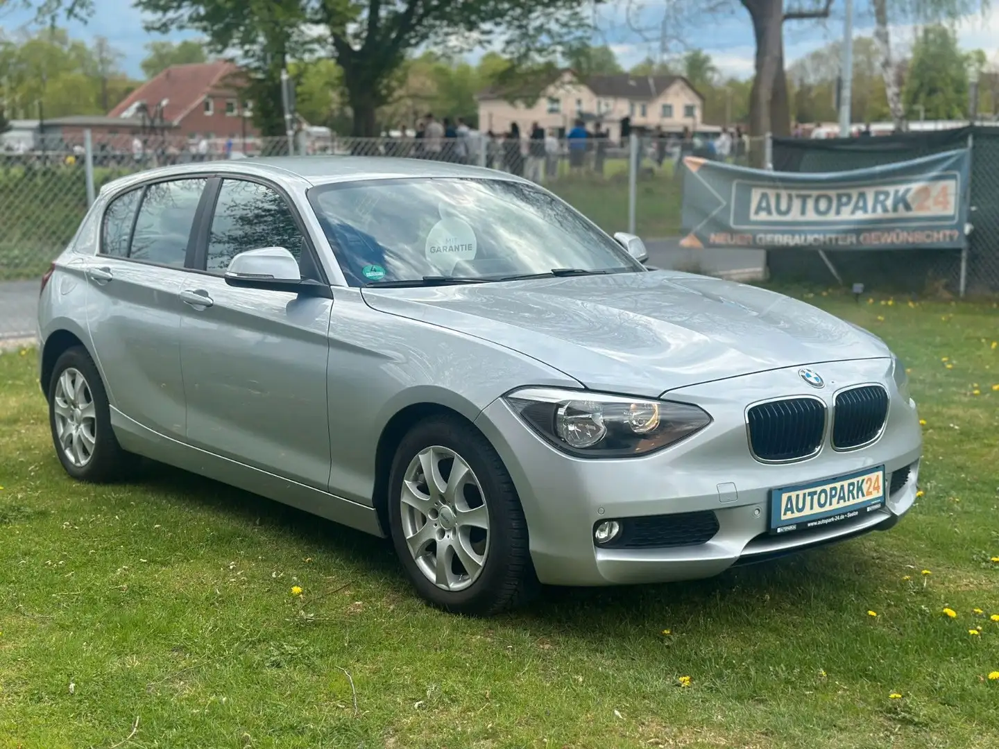 BMW 116 Baureihe 1 Lim. 5-trg. 116 i*136PS*AUTOMATIK Silber - 1