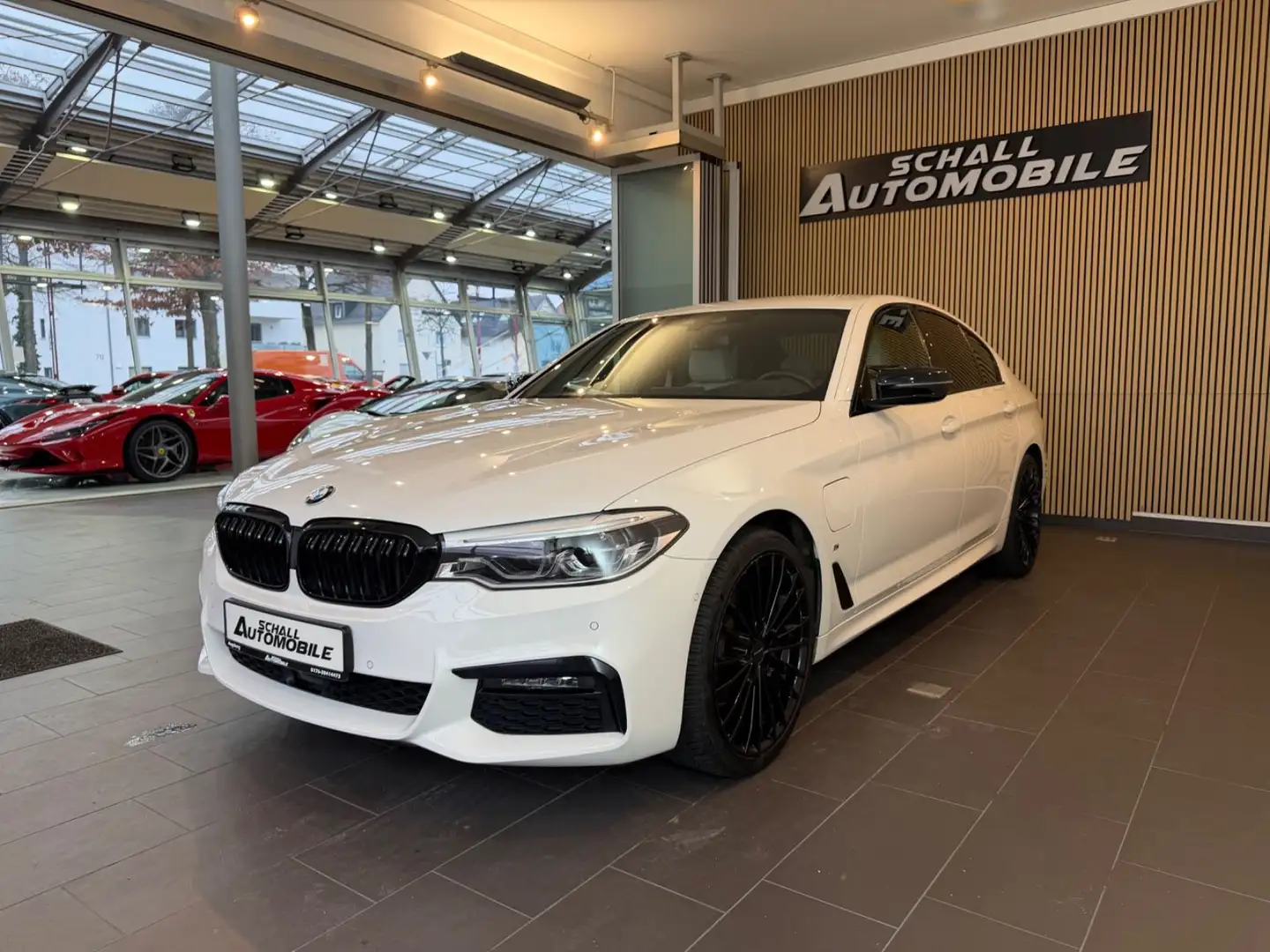 BMW 530 e Limousine *M-Sport/HUD/CAM/harman/ACC/LED* Weiß - 1