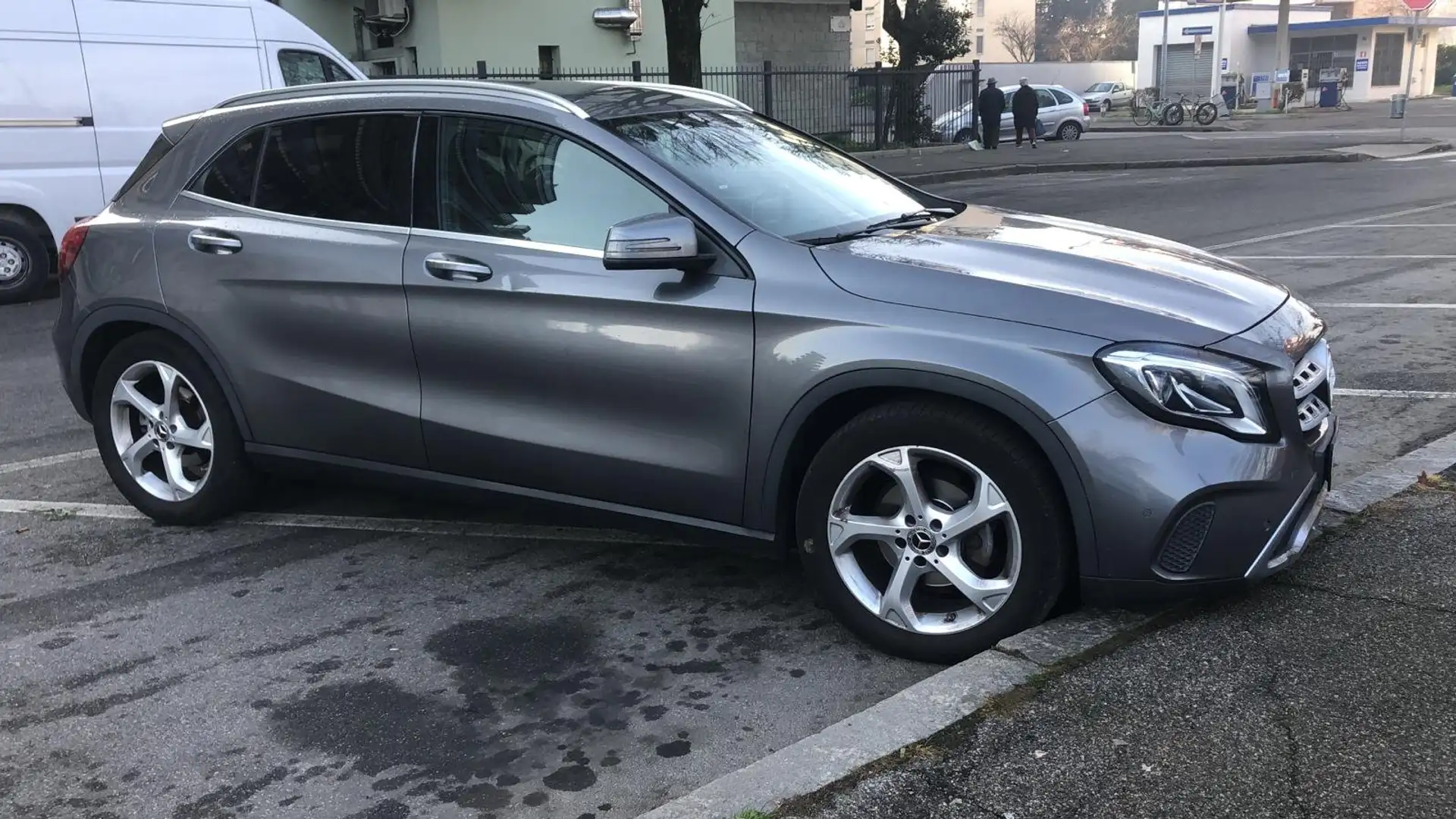 Mercedes-Benz GLA 180 GLA 180 d (cdi) Executive Argento - 1