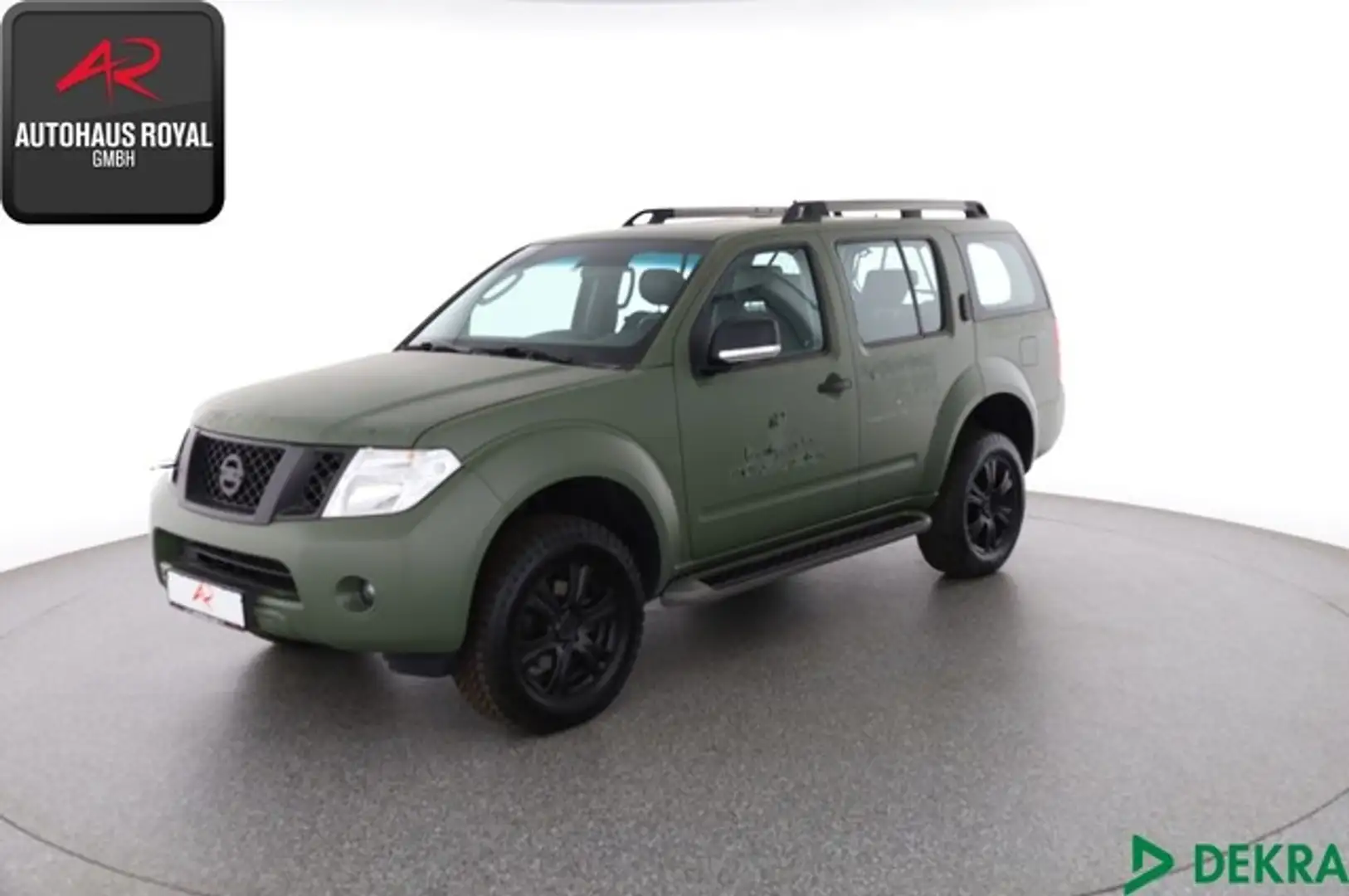Nissan Pathfinder 2.5 dCi 4WD STANDHEIZ,EX-BUNDESWEHR Zwart - 1