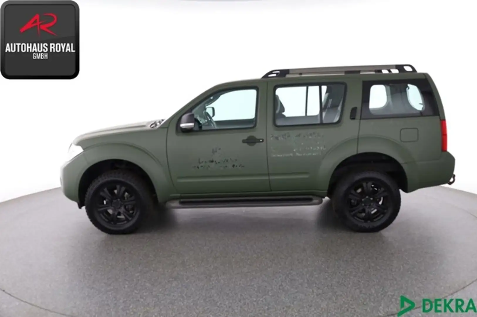 Nissan Pathfinder 2.5 dCi 4WD STANDHEIZ,EX-BUNDESWEHR Noir - 2