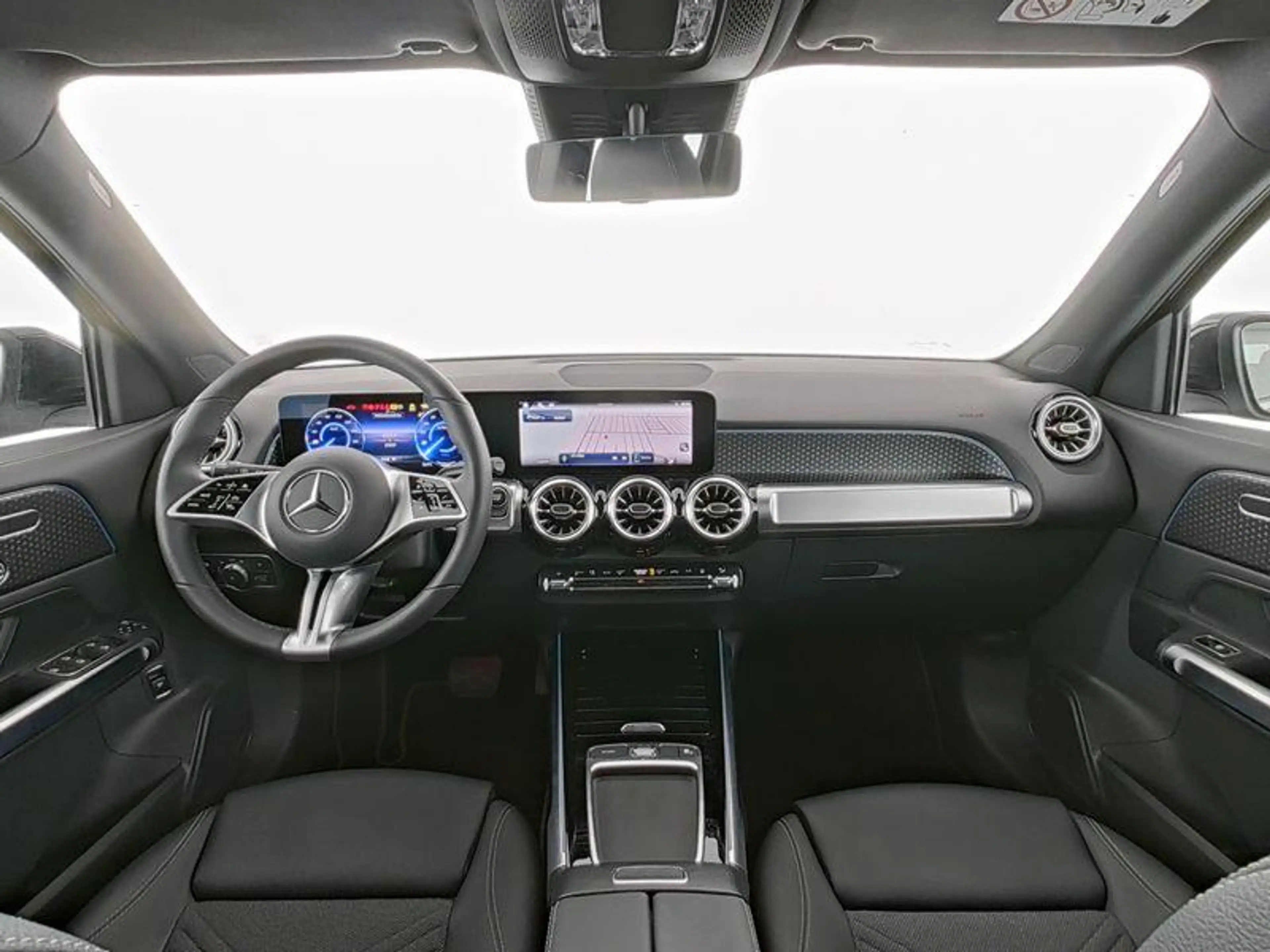 Mercedes-Benz EQB 250 250+ Business Line 71 kWh — photo 3