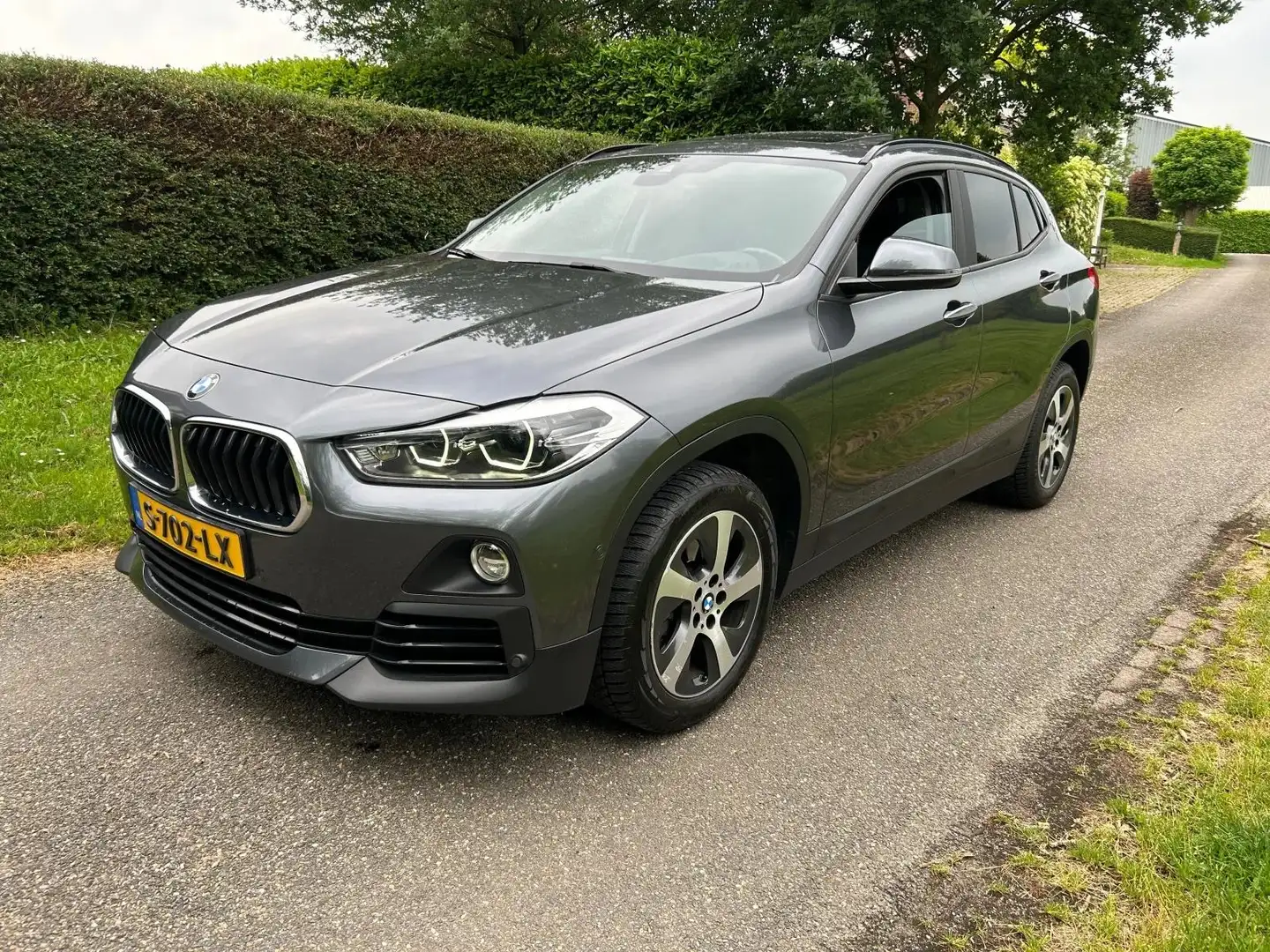 BMW X2 SDrive18d High LEER PANO Harman kardon Gris - 2