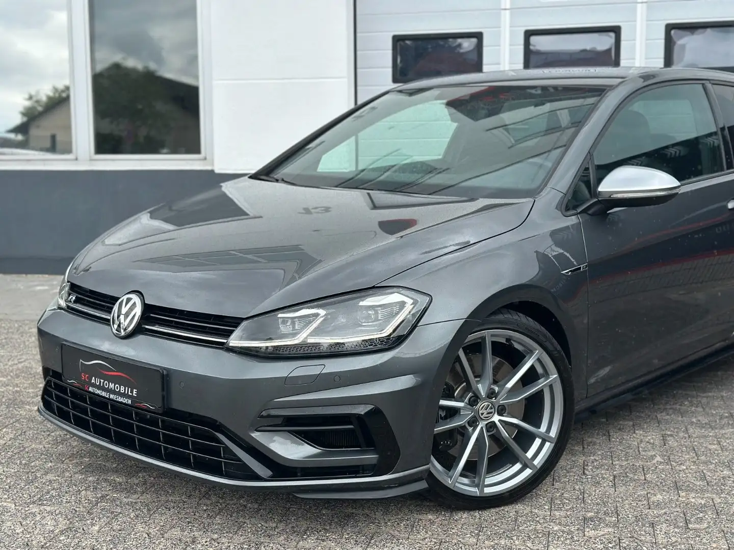 Volkswagen Golf VII Lim. R 4Motion | DSG | 300PS | 2.HAND | Gris - 1