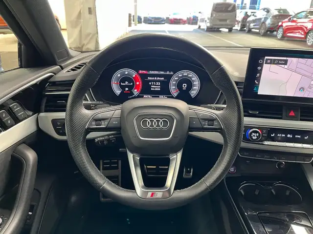 Audi S4 view 13