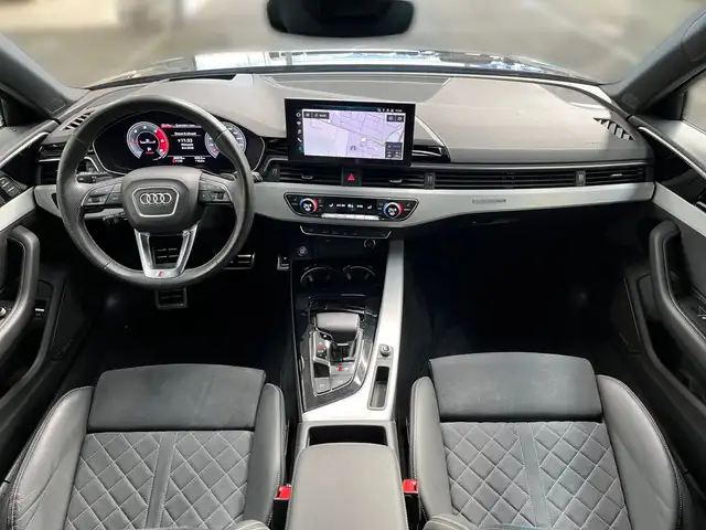 Audi S4 view 8