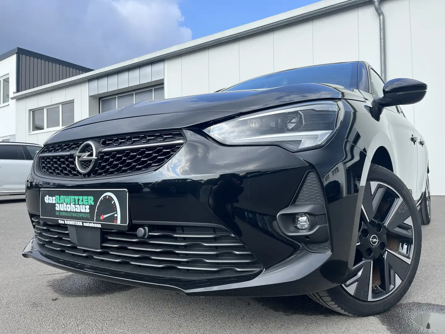 Opel Corsa e Ultimate 93€ m. 20% Anzahlung 50 kWh CCS Navi Schwarz - 1