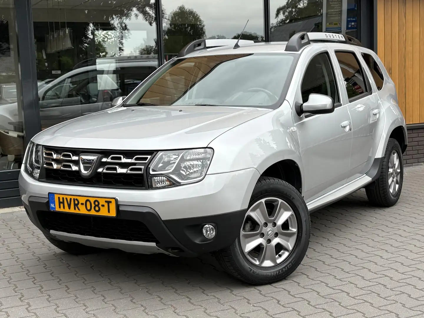 Dacia Duster 1.2 TCe Camera, Trekhaak, Stoelverw. Navi, PDC Gar Grijs - 2