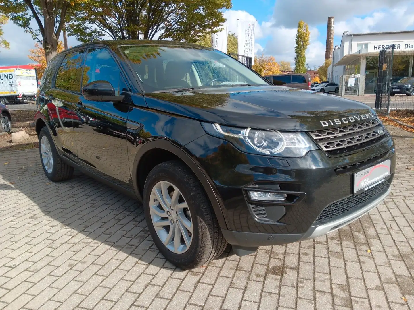 Land Rover Discovery Sport SE AWD PanoDach Navi Bi-Xenon Schwarz - 2
