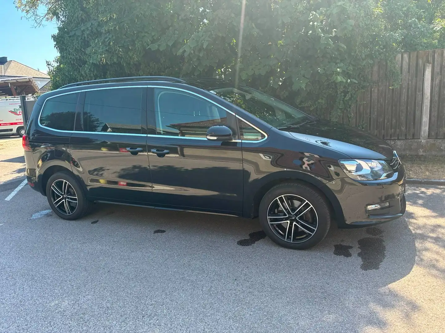 Volkswagen Sharan Sharan Comfortline SCR 2,0 TDI DSG Comfortline Schwarz - 2