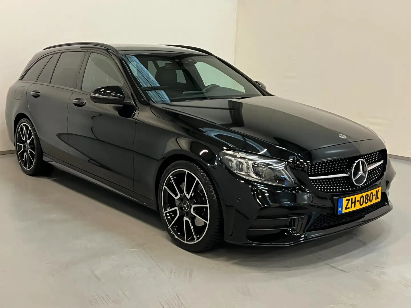 Mercedes-Benz C 180 Estate 180d / AMG / NL-auto / Facelift / Matrix Schwarz - 2