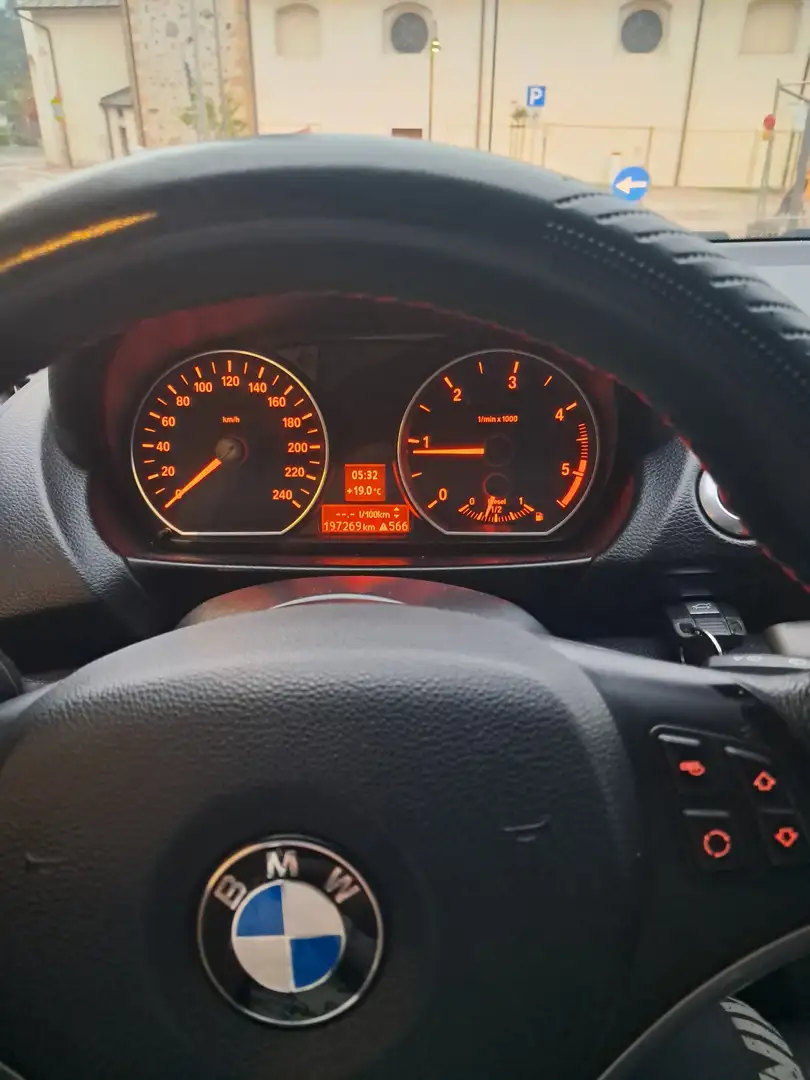 BMW 116 116d 3p 2.0 Futura 116cv dpf Nero - 1