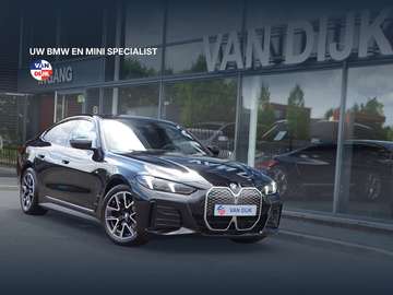 eDrive40 84 kWh M Sportpakket Park Plus Stoelverst