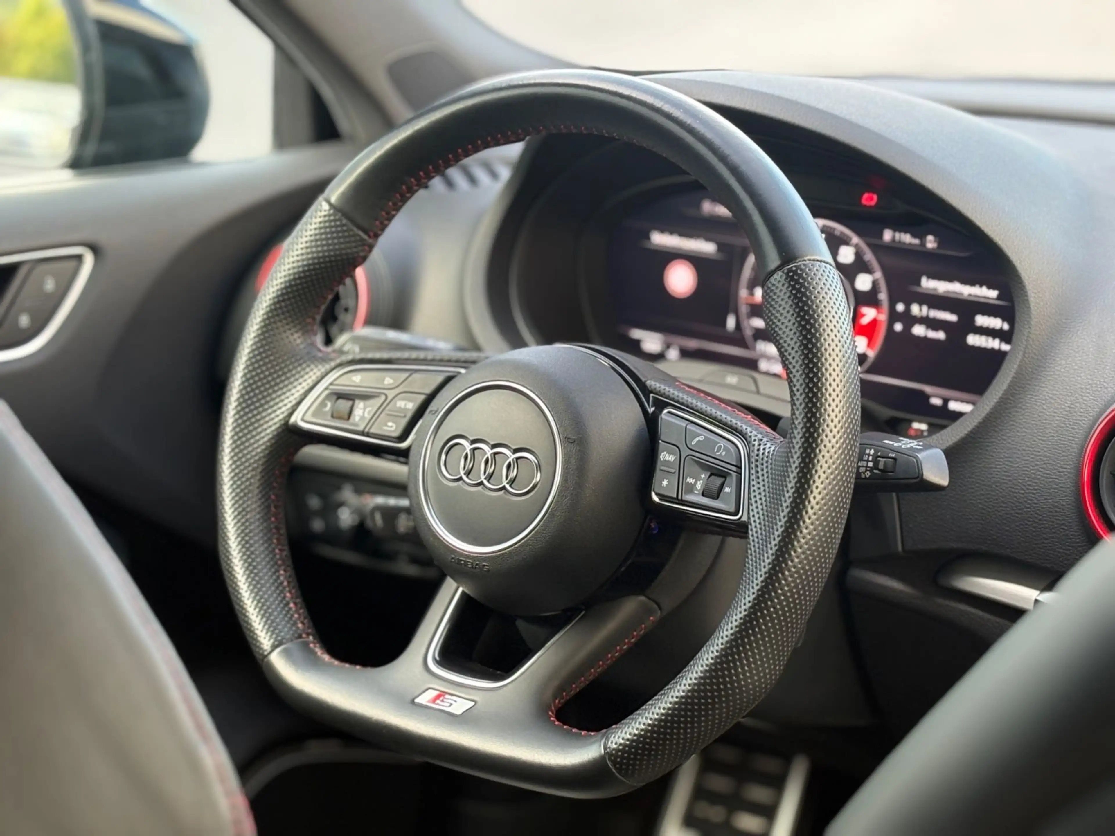 Audi S3 Sportback 2.0 TFSI quattro/B&O/Virt./2HD/CAM/ — photo 29