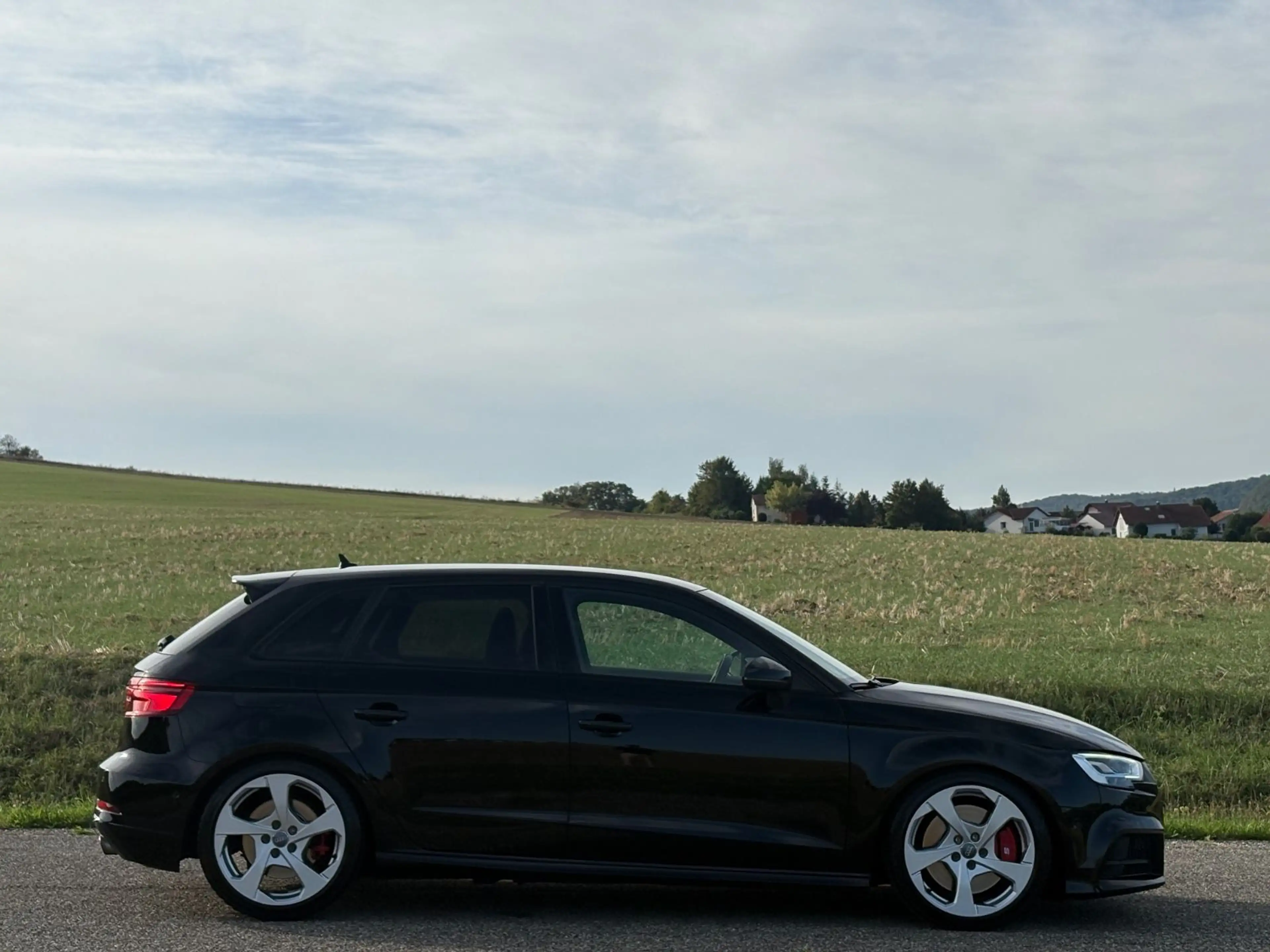 Audi S3 Sportback 2.0 TFSI quattro/B&O/Virt./2HD/CAM/ — photo 22
