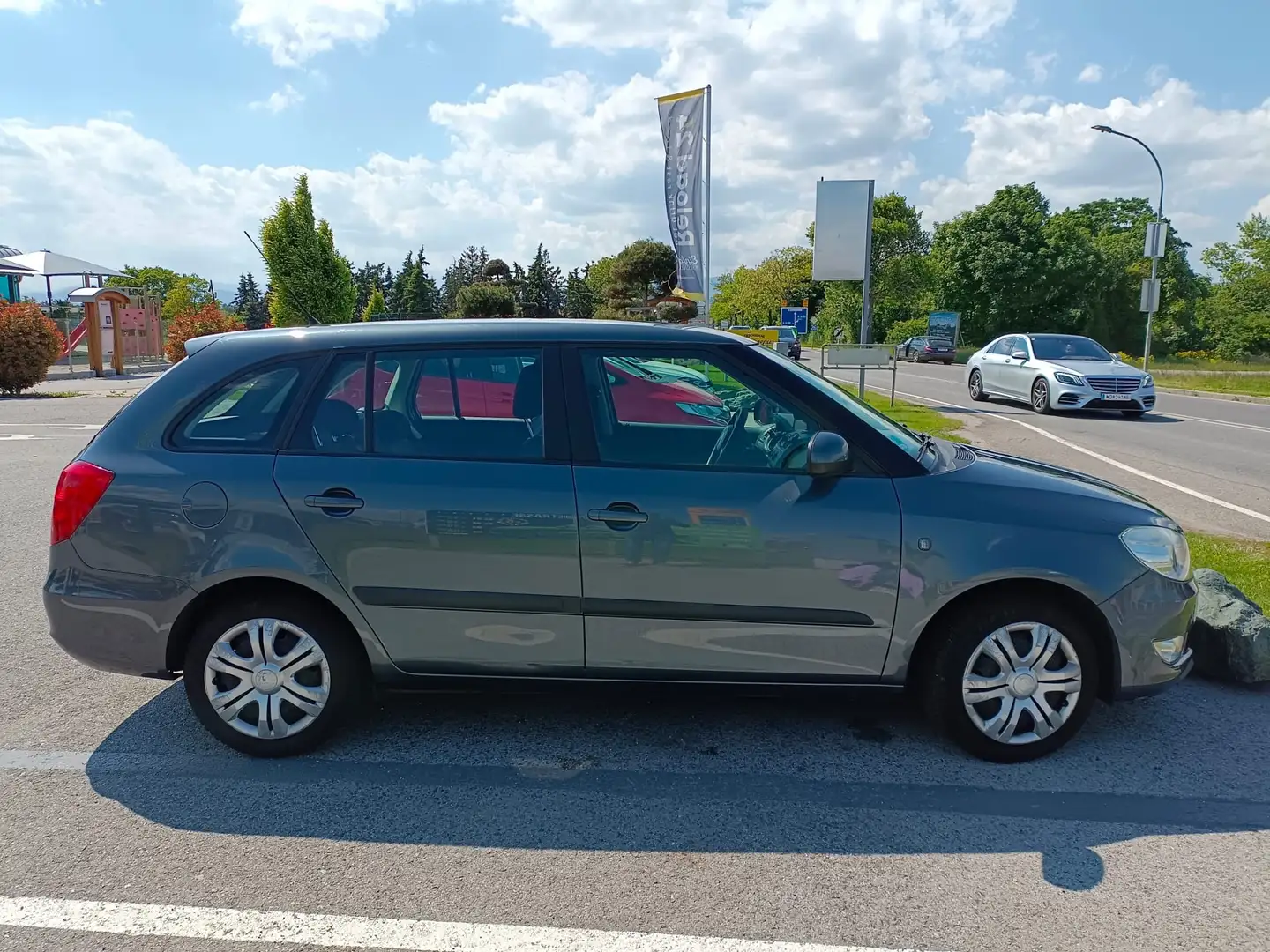 Skoda Fabia Fabia Combi Classic Clever MPI 1,4 Clever Silber - 1