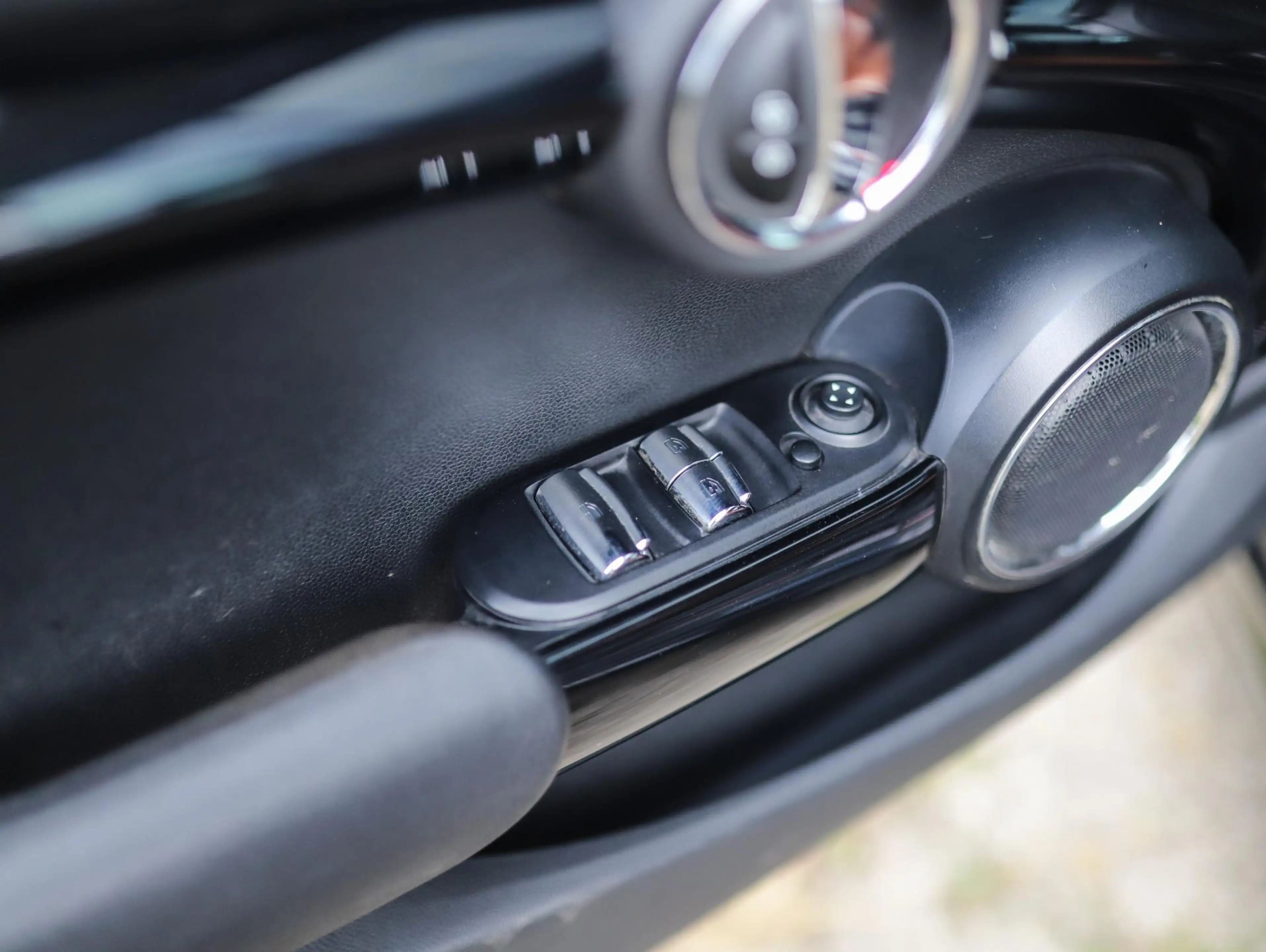 MINI Cooper S Cabrio 2.0 Chili Serious Business | JCW | Leder | H/K | L — photo 27