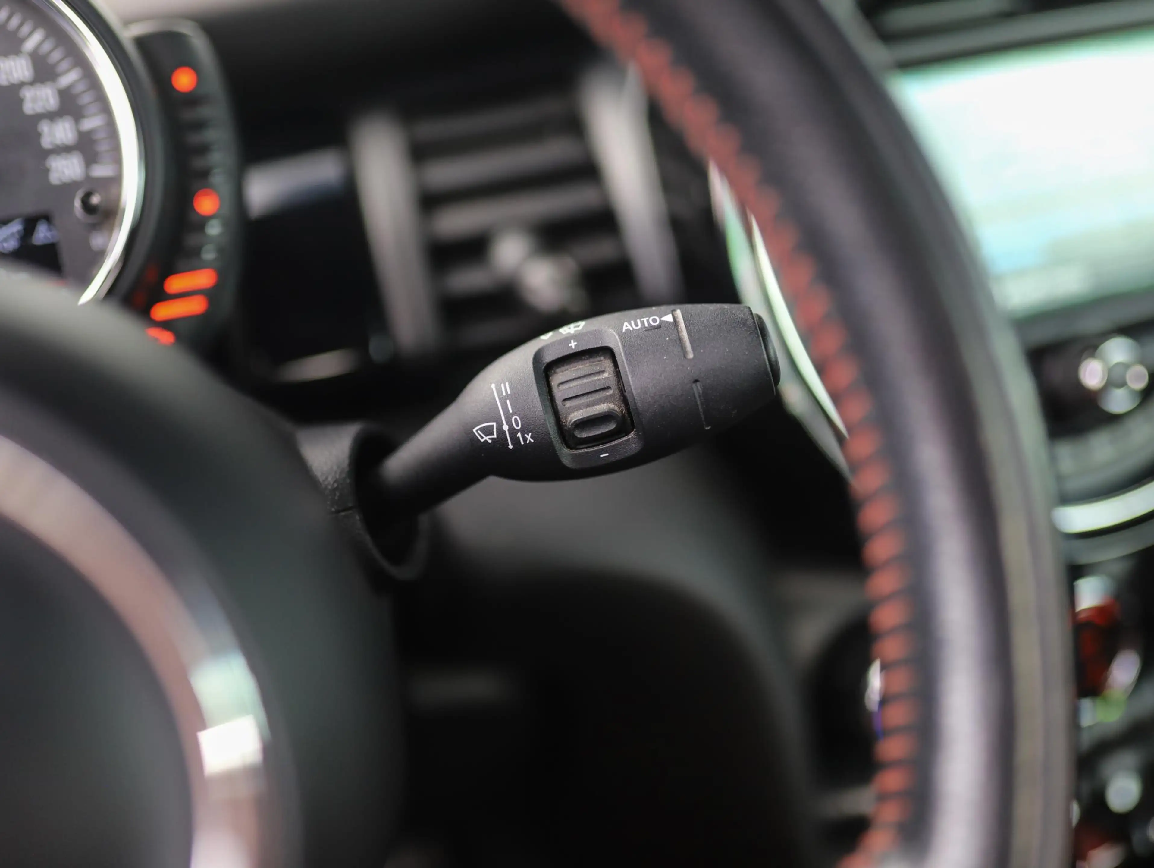 MINI Cooper S Cabrio 2.0 Chili Serious Business | JCW | Leder | H/K | L — photo 35