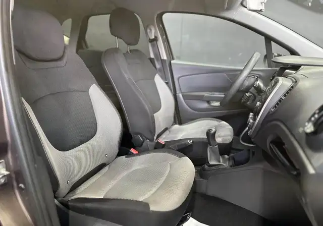 Renault Captur view 11