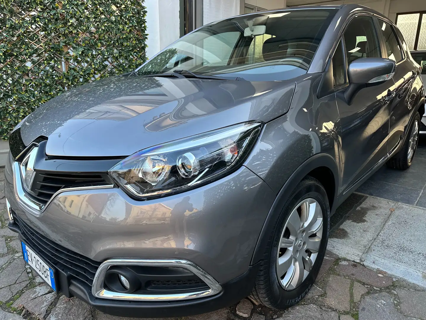 Renault Captur Captur 1.5 dci energy ADATTA ANCHE A NEOPATENTATI Gris - 1