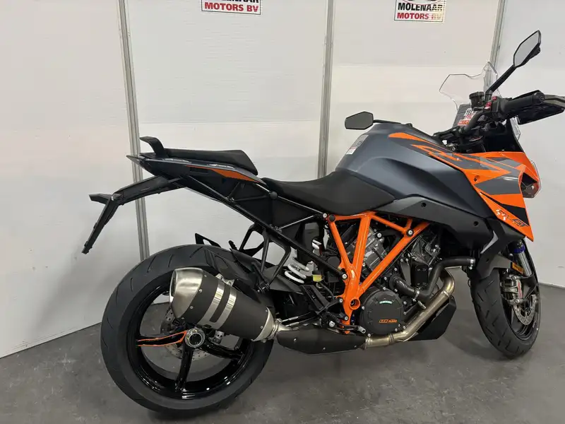 KTM 1290 Super Duke GT - foto 4